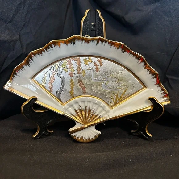 Art of Chokin Antique Japanese Porcelain Fan Plate;Gold framing. - Picture 3 of 3